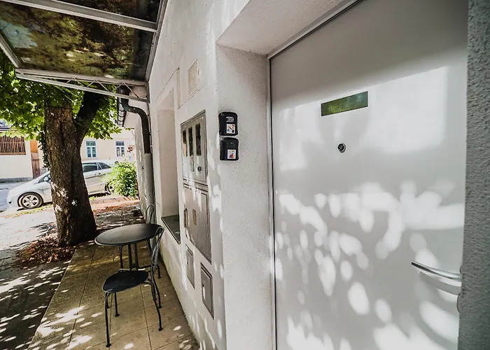 Διαμέρισμα Cankar's Private Place The Luxe *