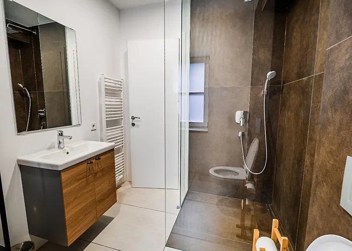 Cankar's Private Place The Luxe *